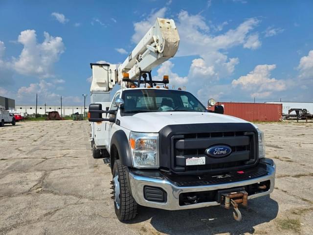 Image of Ford F-550 equipment image 3