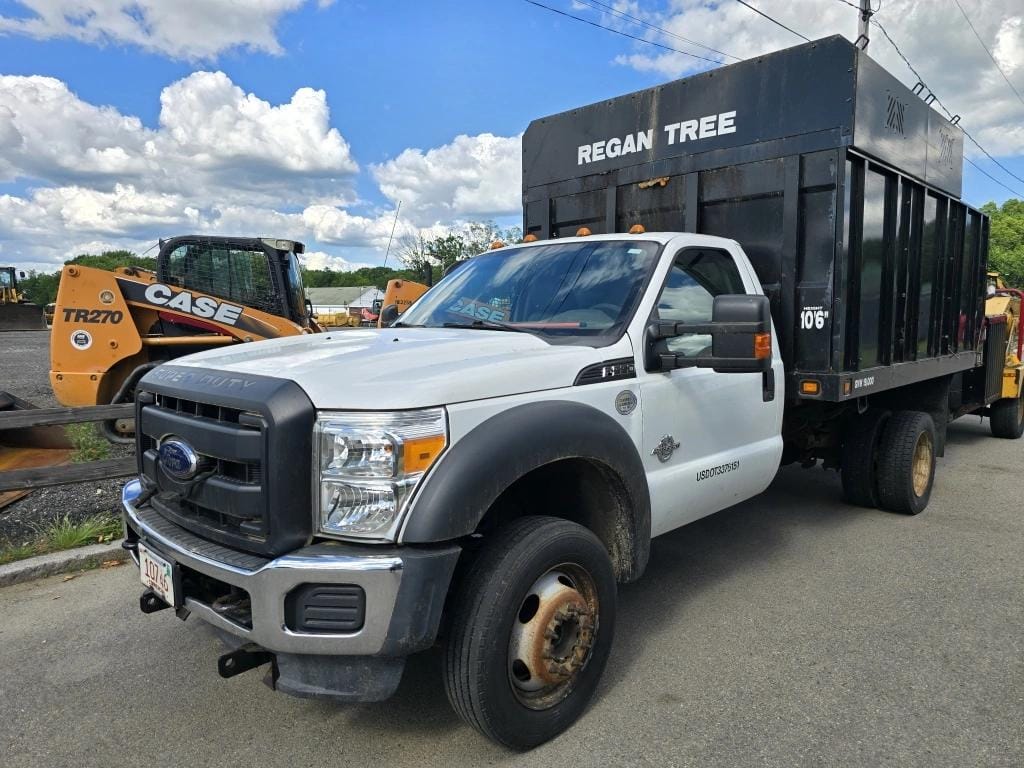 2013 Ford F-550 Equipment Image0