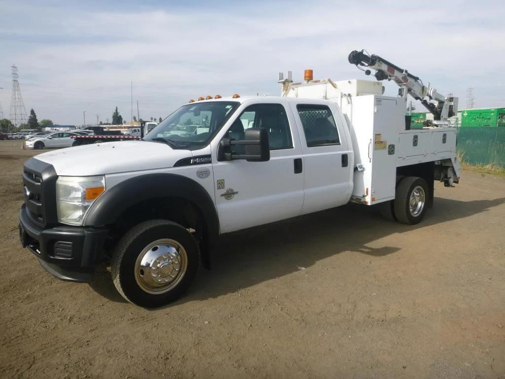 Image of Ford F-550 Primary image