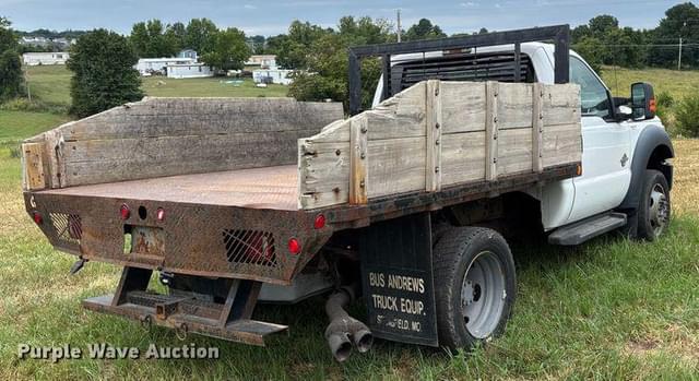 Image of Ford F-550 equipment image 4
