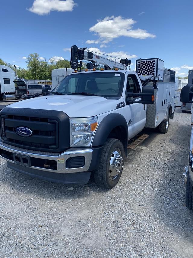 Image of Ford F-550 equipment image 1