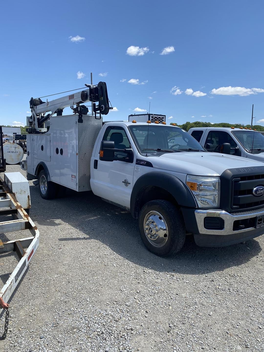 Image of Ford F-550 Primary image