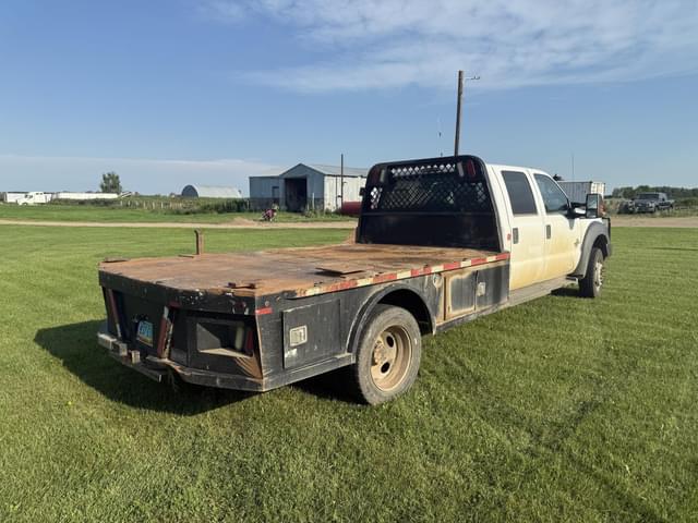Image of Ford F-550 equipment image 4