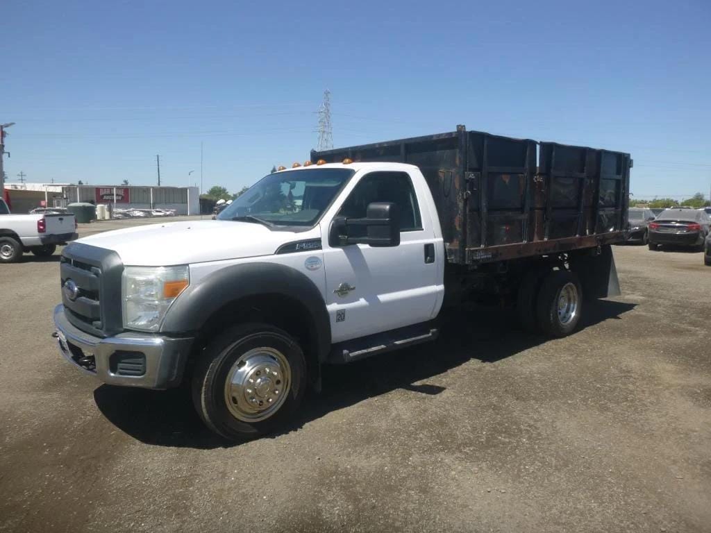 2013 Ford F-550 Equipment Image0