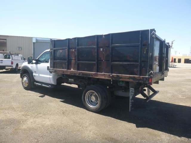 Image of Ford F-550 equipment image 3