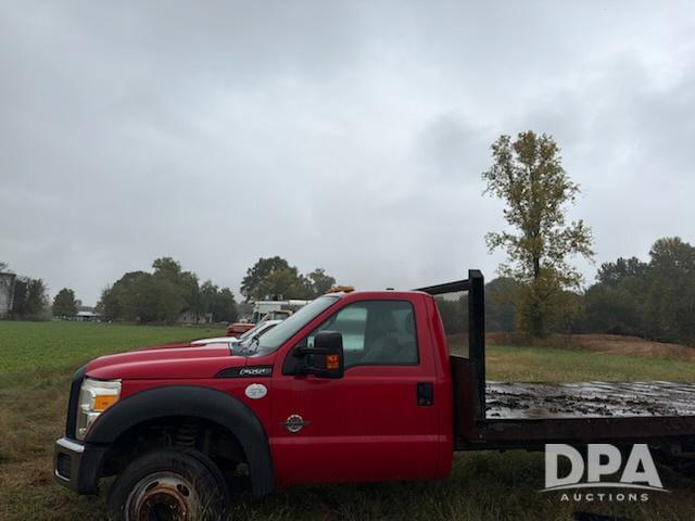 Image of Ford F-550 equipment image 4