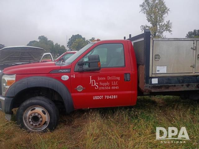 Image of Ford F-550 equipment image 2