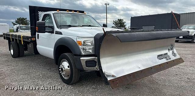Image of Ford F-550 equipment image 2