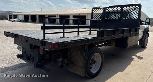 Image of Ford F-550 equipment image 4