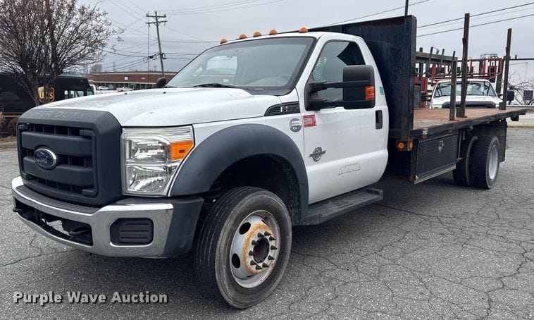 2013 Ford F-550 Equipment Image0