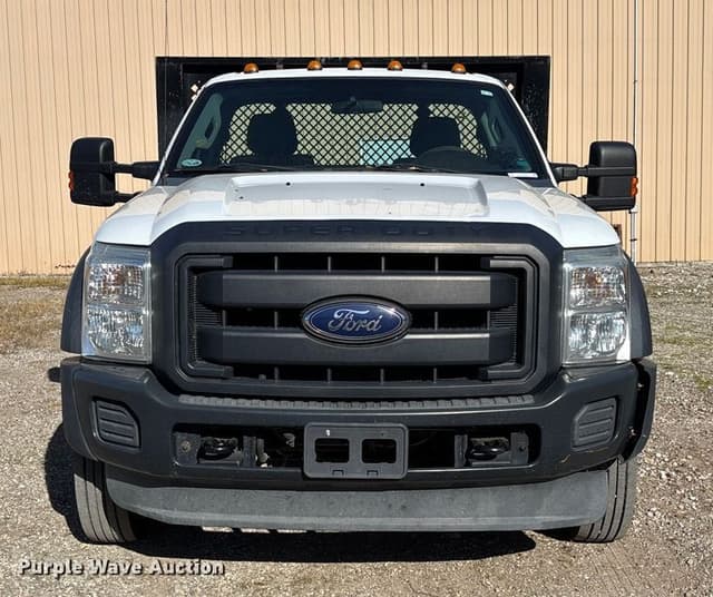 Image of Ford F-550 equipment image 1
