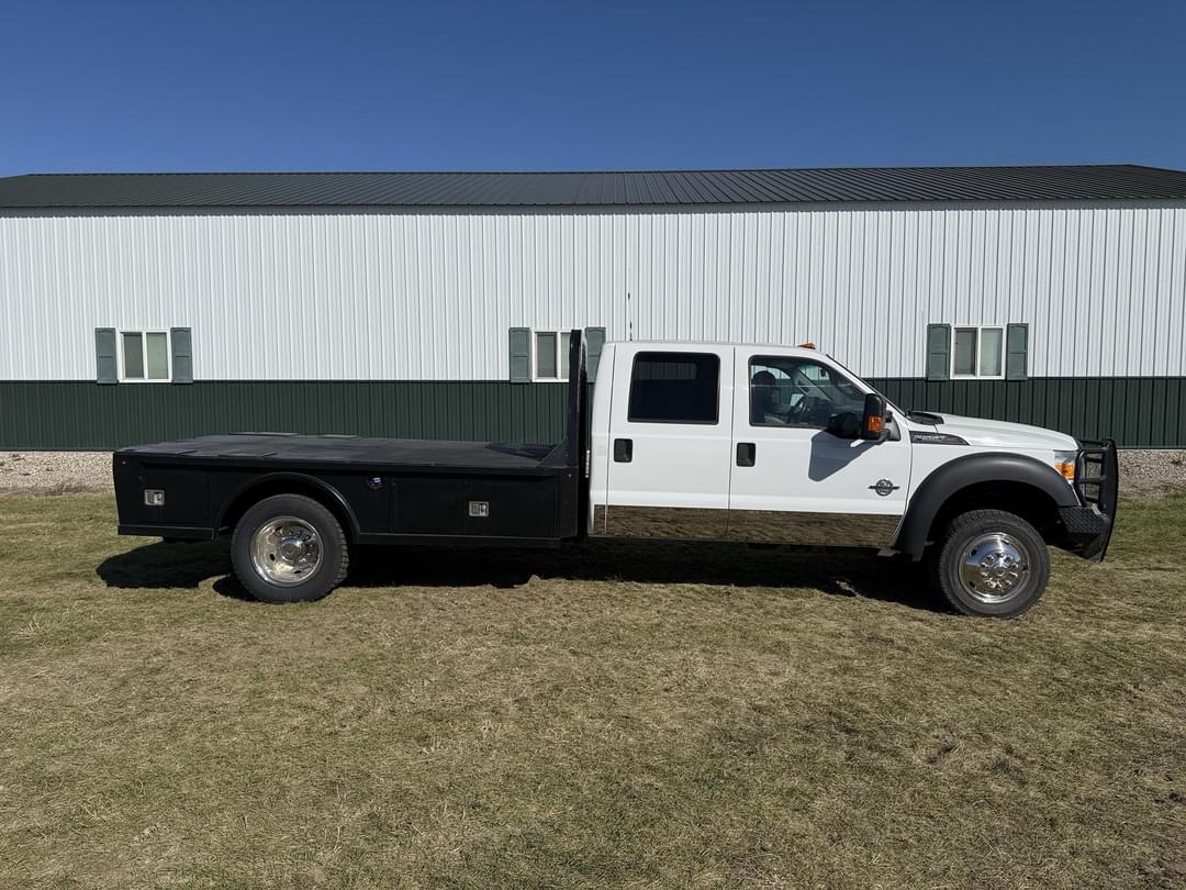 Image of Ford F-550 Primary image