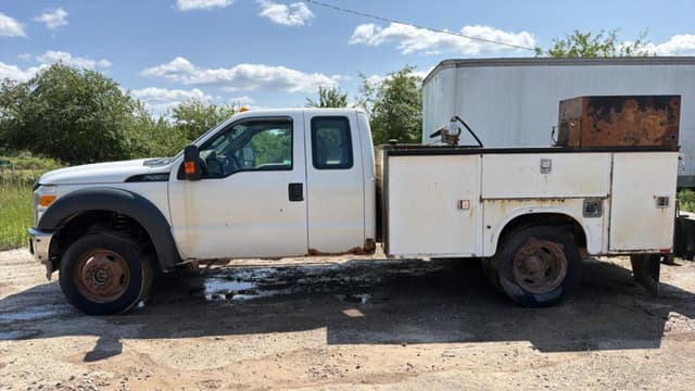 Image of Ford F-550 equipment image 1