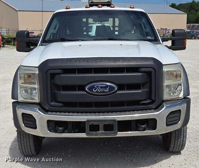 Image of Ford F-550 equipment image 1