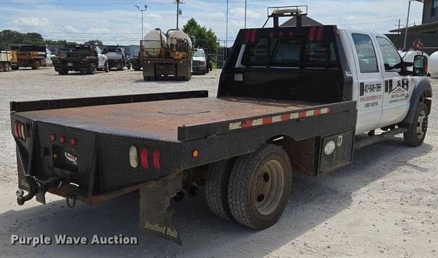 Image of Ford F-550 equipment image 4
