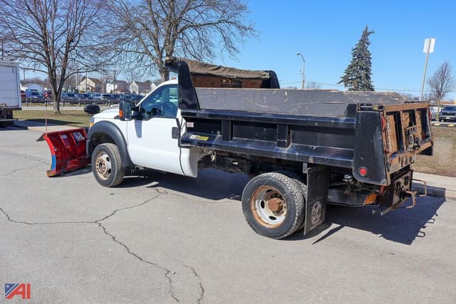 Image of Ford F-550 equipment image 2