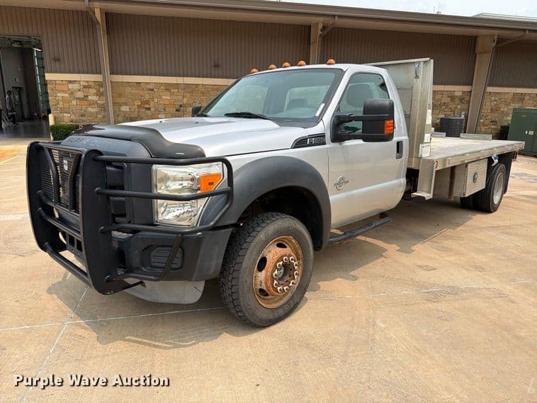 Image of Ford F-550 Primary image