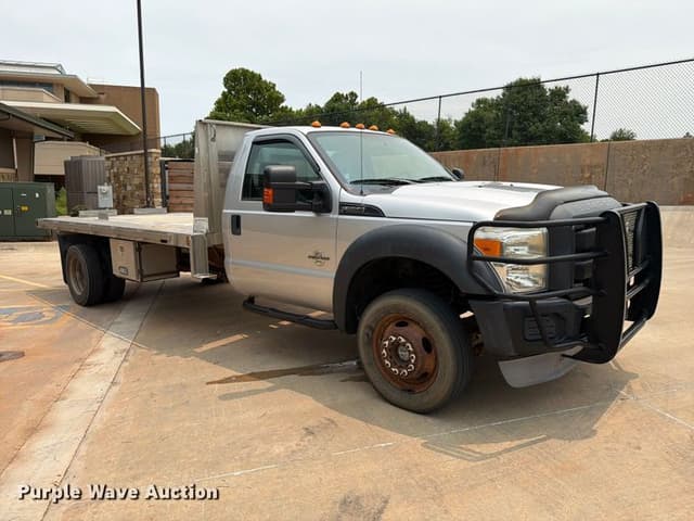 Image of Ford F-550 equipment image 2