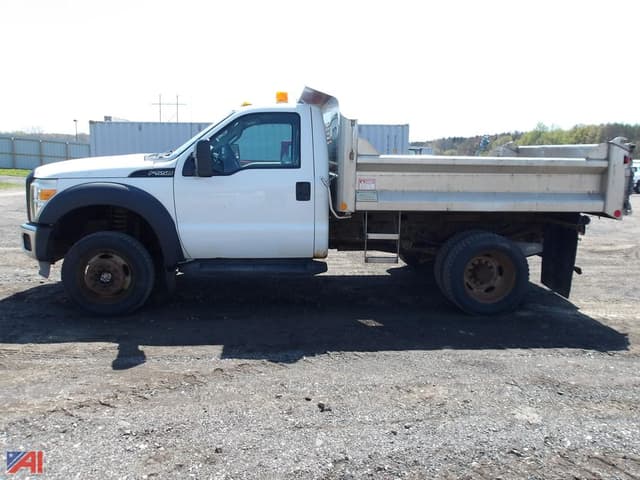 Image of Ford F-550 equipment image 1