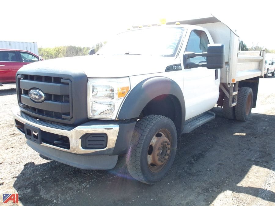 2013 Ford F-550 Equipment Image0