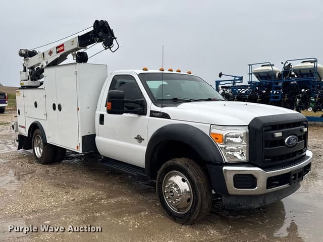 Image of Ford F-550 equipment image 2