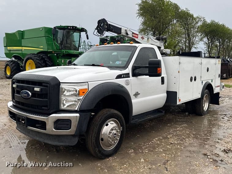 Image of Ford F-550 Primary image