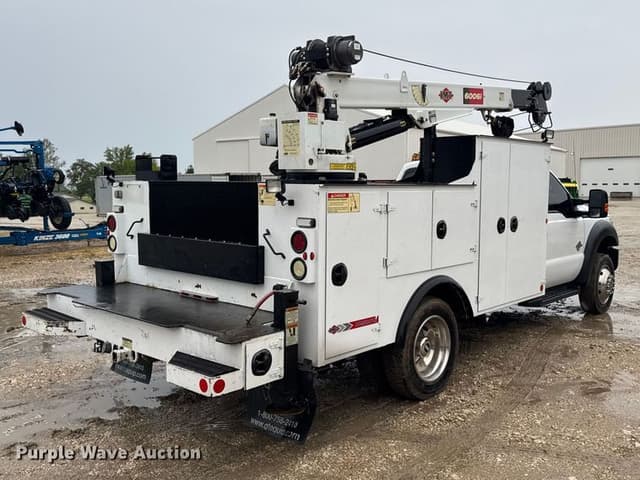 Image of Ford F-550 equipment image 4