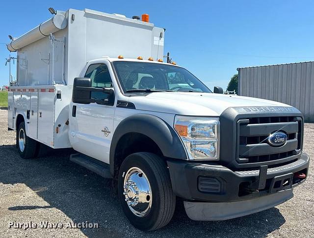 Image of Ford F-550 equipment image 2