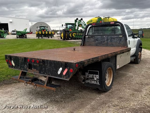 Image of Ford F-550 equipment image 4