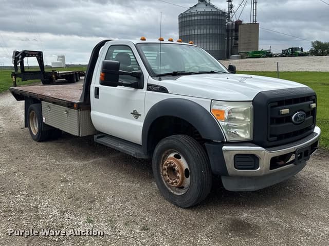 Image of Ford F-550 equipment image 2