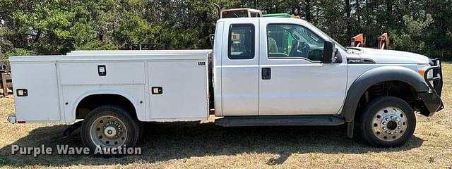 Image of Ford F-550 equipment image 3