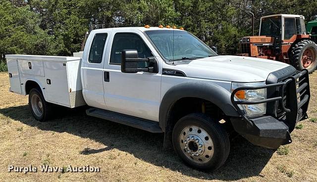 Image of Ford F-550 equipment image 2