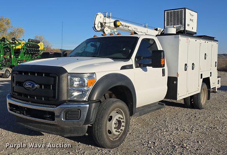 Image of Ford F-550 Primary image