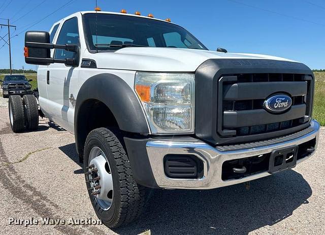 Image of Ford F-550 equipment image 2