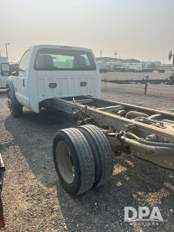 Image of Ford F-550 equipment image 2