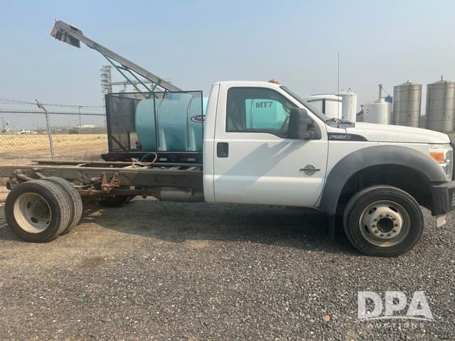 Image of Ford F-550 equipment image 1