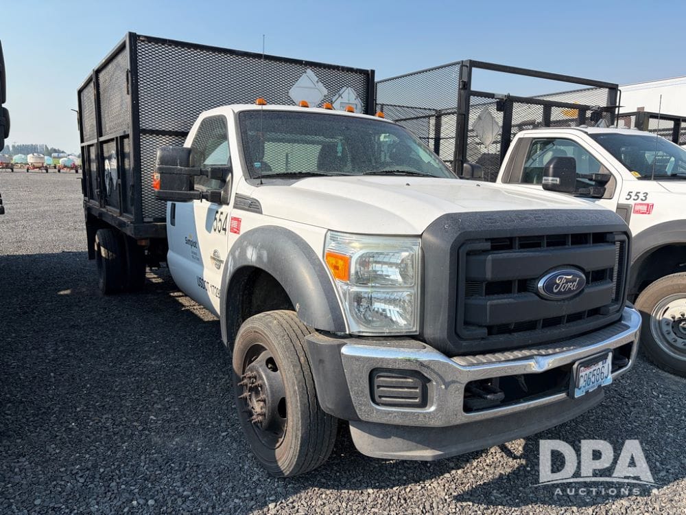 2013 Ford F-550 Equipment Image0