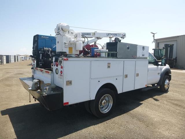Image of Ford F-550 equipment image 2
