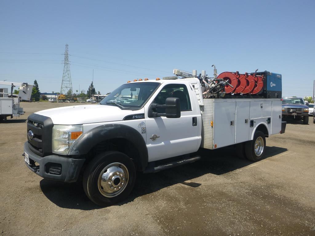 Image of Ford F-550 Primary image