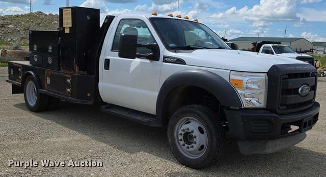 Image of Ford F-550 equipment image 2