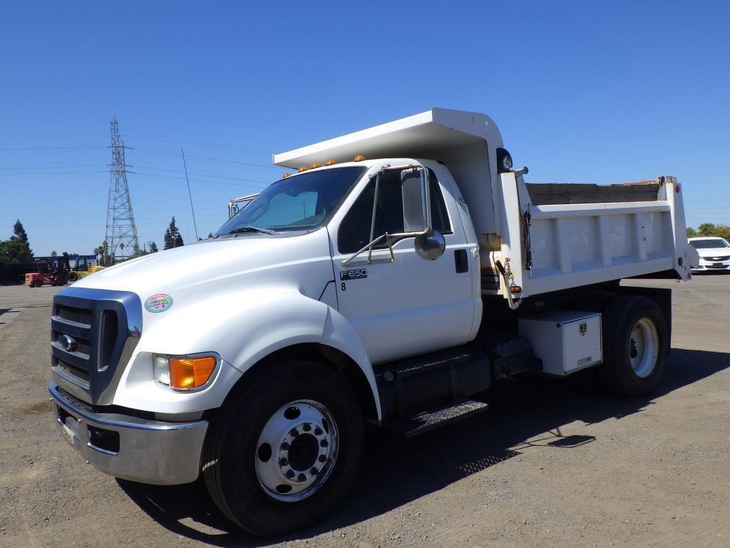 Image of Ford F-650 Primary image