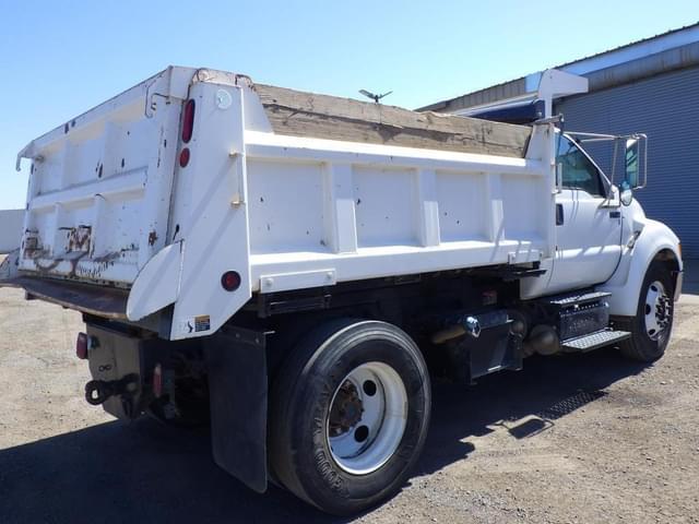 Image of Ford F-650 equipment image 2