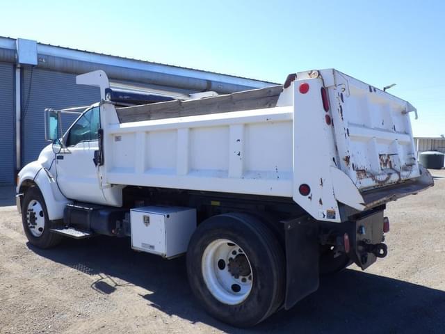 Image of Ford F-650 equipment image 3