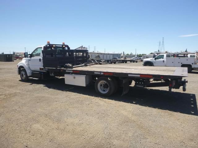 Image of Ford F-650 equipment image 3