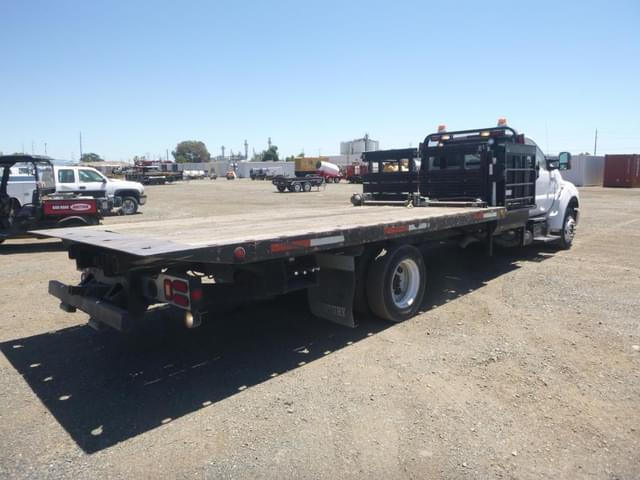 Image of Ford F-650 equipment image 2