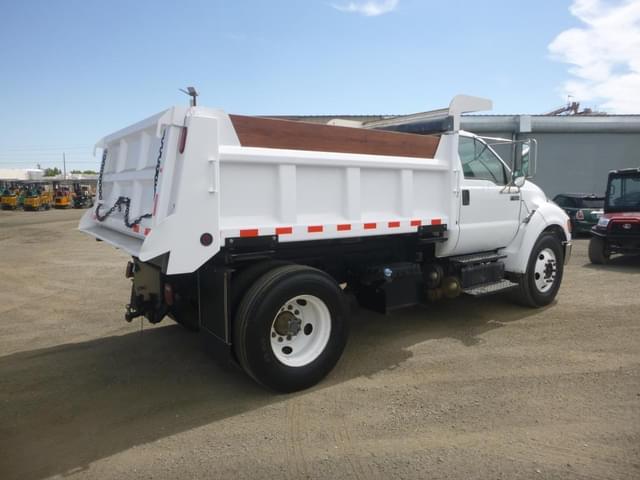 Image of Ford F-650 equipment image 2