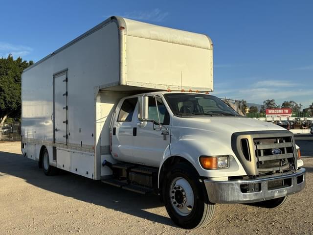Image of Ford F-650 equipment image 1