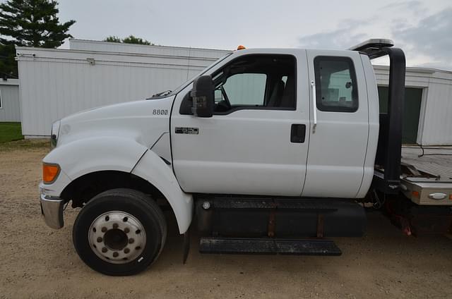 Image of Ford F-650 equipment image 2