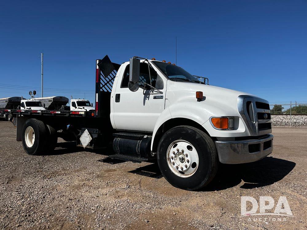 Image of Ford F-650 Primary image