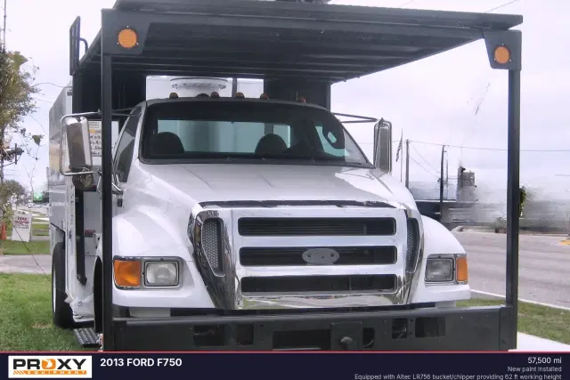 Image of Ford F-750 equipment image 3
